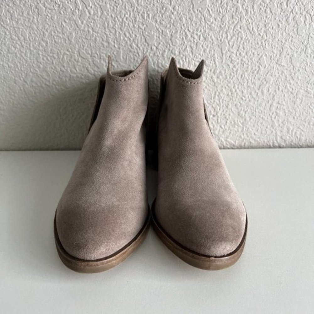 Dolce Vita Women's Trist Ankle Booties 8 B Suede Taupe Almond Toe Slip On - Picture 4 of 9